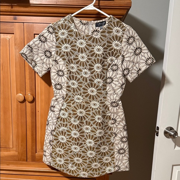 Topshop Dresses & Skirts - Topshop Floral Patterned Dress in Olive and Cream